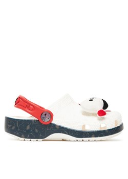 Crocs Klapki Classic Peanuts 21112 Biały ze sklepu MODIVO w kategorii Klapki dziecięce - zdjęcie 184571436