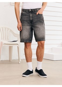 Sinsay - Szorty jeansowe loose - szary ze sklepu Sinsay w kategorii Spodenki męskie - zdjęcie 184574896