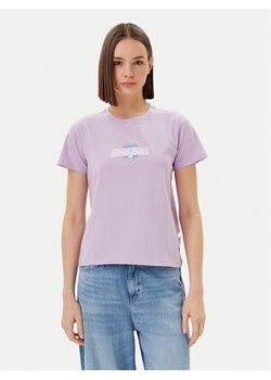 Guess Jeans T-Shirt W5GI26 J1314 Fioletowy Regular Fit ze sklepu MODIVO w kategorii Bluzki damskie - zdjęcie 184575327