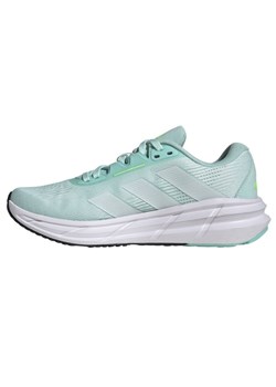 Buty do biegania adidas Questar 3 W JQ5068 zielone ze sklepu ButyModne.pl w kategorii Buty sportowe damskie - zdjęcie 184585128