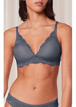 Triumph biustonosz braletka Amourette Charm 10214457-00XX, Kolor brudny niebieski, Rozmiar 75A, Triumph ze sklepu Primodo w kategorii Biustonosze - zdjęcie 184585689