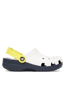 Crocs Klapki Retro Sport Classics Clog 211258 Biały ze sklepu MODIVO w kategorii Klapki dziecięce - zdjęcie 184588595