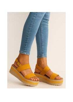 Sandały damskie na koturnie i platformie Żółte espadryle /D2-1 17864 G088/ ze sklepu Pantofelek24.pl w kategorii Sandały damskie - zdjęcie 184595076