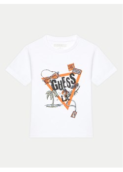 Guess T-Shirt N5GI05 K8HM4 Biały Regular Fit ze sklepu MODIVO w kategorii T-shirty chłopięce - zdjęcie 184596446