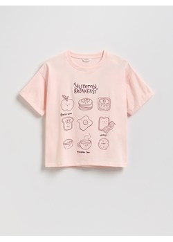 Reserved - T-shirt z haftem - pastelowy róż ze sklepu Reserved w kategorii Bluzki dziewczęce - zdjęcie 184598389