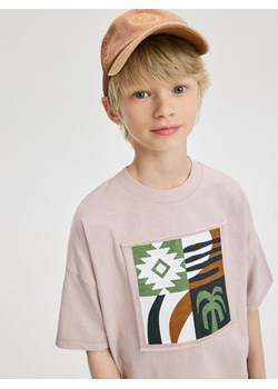 Reserved - T-shirt oversize z aplikacją - jasnofioletowy ze sklepu Reserved w kategorii T-shirty chłopięce - zdjęcie 184599339