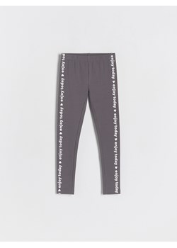 Reserved - Legginsy z ozdobnym nadrukiem - ciemnoszary ze sklepu Reserved w kategorii Spodnie dziewczęce - zdjęcie 184599478