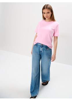 Mohito - Różowy t-shirt z merceryzowanej bawełny - pastelowy różowy ze sklepu Mohito w kategorii Bluzki damskie - zdjęcie 184603149