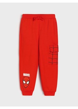Sinsay - Spodnie dresowe Spider-Man - czerwony ze sklepu Sinsay w kategorii Spodnie chłopięce - zdjęcie 184603615