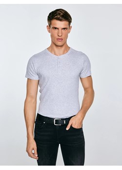 Koszulka męska z prążkowanej dzianiny szara Basicag 901 ze sklepu Big Star w kategorii T-shirty męskie - zdjęcie 184606058