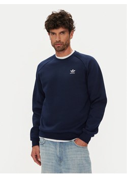 adidas Bluza Trefoil Essentials IY4935 Granatowy Regular Fit ze sklepu MODIVO w kategorii Bluzy męskie - zdjęcie 184608267