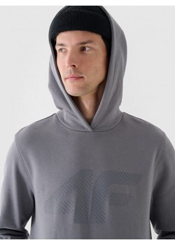 Męska bluza dresowa nierozpinana z kapturem 4F 4FWMM00TSWSM1766 - szara ze sklepu Sportstylestory.com w kategorii Bluzy męskie - zdjęcie 184610678