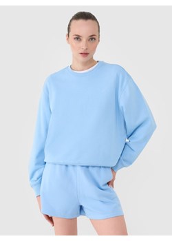 Damska bluza dresowa nierozpinana bez kaptura 4F 4FWMM00TSWSF1765 - niebieska ze sklepu Sportstylestory.com w kategorii Bluzy damskie - zdjęcie 184611159