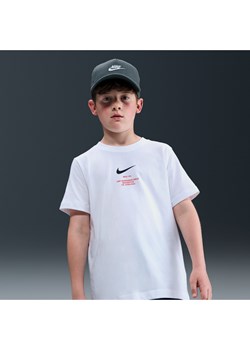T-shirt dla dużych dzieci (chłopców) Nike Sportswear - Biel - id: 41720572326new - marki Nike - 184611258 T-shirt dla dużych dzieci (chłopców) Nike Sportswear - Biel ze sklepu Nike poland w kategorii T-shirty chłopięce - zdjęcie 184611258