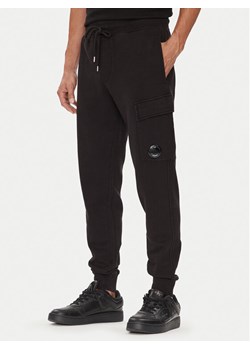 C.P. Company Spodnie dresowe RFCMSP720A006372G Czarny Regular Fit ze sklepu MODIVO w kategorii Spodnie męskie - zdjęcie 184613298