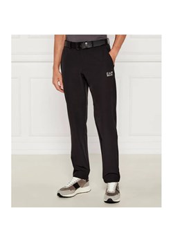 EA7 Spodnie GOLF PRO VENTUS7 | Regular Fit ze sklepu Gomez Fashion Store w kategorii Spodnie męskie - zdjęcie 184614686