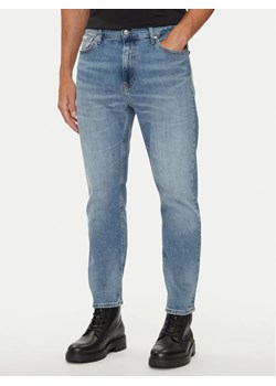 Calvin Klein Jeans Jeansy J30J325998 Niebieski Tapered Fit ze sklepu MODIVO w kategorii Jeansy męskie - zdjęcie 184623407