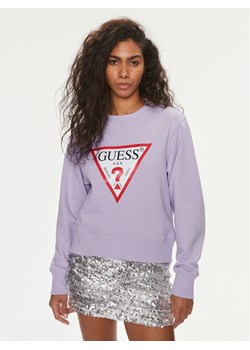 Guess Bluza W2YQ16 KBA10 Fioletowy Regular Fit ze sklepu MODIVO w kategorii Bluzy damskie - zdjęcie 184623517