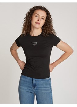 TOMMY JEANS Koszulka w kolorze czarnym ze sklepu Limango Polska w kategorii Bluzki damskie - zdjęcie 184627536