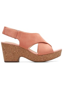 Clarks Skórzane sandały w kolorze jasnoróżowym na obcasie ze sklepu Limango Polska w kategorii Sandały damskie - zdjęcie 184628847