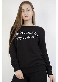 Bluza z napisem "Chocolate is my boyfriend" ze sklepu olika.com.pl w kategorii Bluzy damskie - zdjęcie 184630158