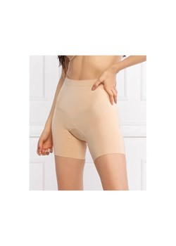 Spanx Spodenki modelujące OnCore Mid-Thigh ze sklepu Gomez Fashion Store w kategorii Majtki damskie - zdjęcie 184631146