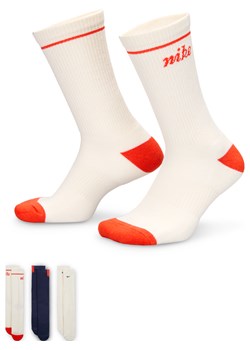 Klasyczne skarpety z amortyzacją Nike Everyday Plus (3 pary) - Wielokolorowe ze sklepu Nike poland w kategorii Skarpetki damskie - zdjęcie 184631288