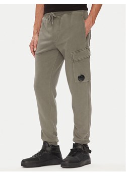 C.P. Company Spodnie dresowe 19CMSP720A006372R Szary Regular Fit ze sklepu MODIVO w kategorii Spodnie męskie - zdjęcie 184632616
