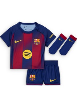 Trzyczęściowy strój piłkarski dla niemowląt i maluchów Nike FC Barcelona Stadium 2025/26 (wersja domowa) – replika - Niebieski ze sklepu Nike poland w kategorii Odzież dla niemowląt - zdjęcie 184647696