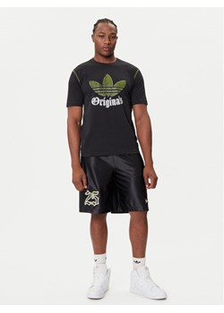 adidas T-Shirt Distressed Graphic JY2761 Czarny Regular Fit ze sklepu MODIVO w kategorii T-shirty męskie - zdjęcie 184657366