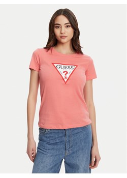 Guess T-Shirt W1YI1B I3Z14 Koralowy Regular Fit - id: 0000305235381 - marki Guess - 184657399 Guess T-Shirt W1YI1B I3Z14 Koralowy Regular Fit ze sklepu MODIVO w kategorii Bluzki damskie - zdjęcie 184657399