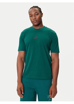 adidas T-Shirt Essentials Small Logo JF1096 Zielony Regular Fit ze sklepu MODIVO w kategorii T-shirty męskie - zdjęcie 184661048