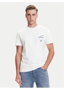 Tommy Jeans T-Shirt Signature City DM0DM21934 Biały Regular Fit ze sklepu MODIVO w kategorii T-shirty męskie - zdjęcie 184661098