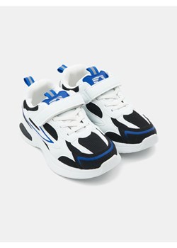 Sinsay - Sneakersy ze świecącą podeszwą Active - wielobarwny ze sklepu Sinsay w kategorii Buty sportowe dziecięce - zdjęcie 184662815