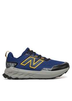 New Balance Buty do biegania Garoe MTGAROT2 Niebieski ze sklepu MODIVO w kategorii Buty sportowe męskie - zdjęcie 184667848