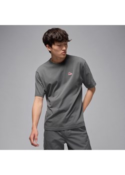 Męski T-shirt z naszywką Sneaker Jordan Brand - Szary ze sklepu Nike poland w kategorii T-shirty męskie - zdjęcie 184669768