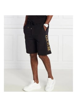 Versace Jeans Couture Szorty | Regular Fit ze sklepu Gomez Fashion Store w kategorii Spodenki męskie - zdjęcie 184671658