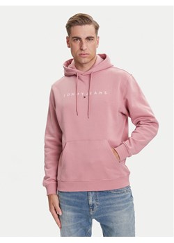 Tommy Jeans Bluza DM0DM20746 Różowy Regular Fit ze sklepu MODIVO w kategorii Bluzy męskie - zdjęcie 184672696