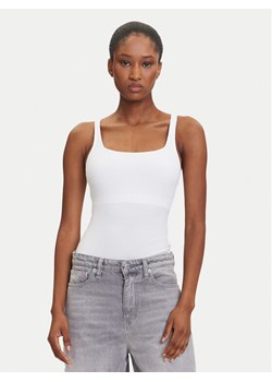 Hunkemöller Body 302039 Biały Slim Fit ze sklepu MODIVO w kategorii Bluzki damskie - zdjęcie 184672738