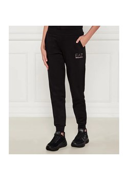 EA7 Spodnie dresowe | Regular Fit ze sklepu Gomez Fashion Store w kategorii Spodnie damskie - zdjęcie 184681387