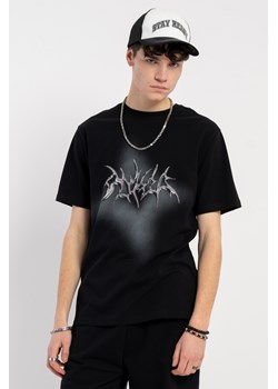 Czarny t-shirt z autorską grafiką z przodu, rozmiar - 170, kolor - czarny ze sklepu REPORTER w kategorii T-shirty chłopięce - zdjęcie 184687485