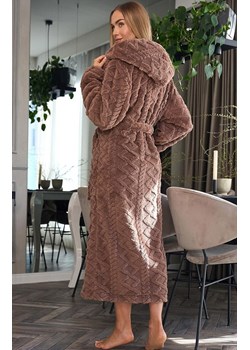 Długi szlafrok damski z kapturem czekoladowy 2402 Geo, Kolor czekoladowy, Rozmiar M, L&amp;L ze sklepu Primodo w kategorii Szlafroki damskie - zdjęcie 184689399