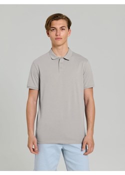 Sinsay - Bawełniana koszulka polo - beżowy ze sklepu Sinsay w kategorii T-shirty męskie - zdjęcie 184692116