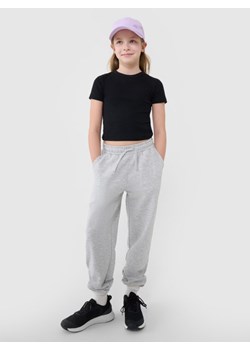 Dziewczęce spodnie dresowe joggery 4F 4FJWMM00TTROF1189 - szare ze sklepu Sportstylestory.com w kategorii Spodnie dziewczęce - zdjęcie 184700497