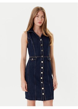 Guess Sukienka jeansowa W5YK24 D5PW1 Granatowy Regular Fit ze sklepu MODIVO w kategorii Sukienki - zdjęcie 184701549