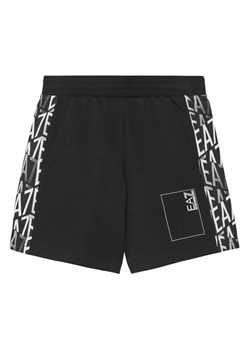 EA7 Emporio Armani Szorty sportowe 7B000077 AF10380 UC001 Czarny Regular Fit ze sklepu MODIVO w kategorii Spodenki chłopięce - zdjęcie 184706779