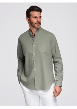 Męska koszula lniana ze stójką i kieszenią REGULAR FIT – khaki V6 OM-SHCS-0161 ze sklepu ombre w kategorii Koszule męskie - zdjęcie 184721178