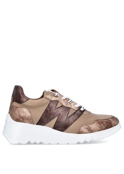Hiszpańskie sneakersy premium - WONDERS E-6760 ZŁOTE ze sklepu Tymoteo.pl - sklep obuwniczy w kategorii Buty sportowe damskie - zdjęcie 184723778