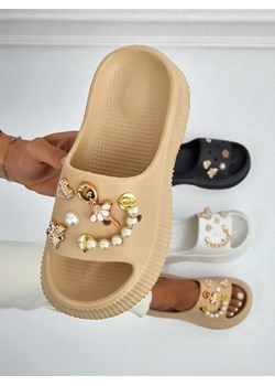 Royalfashion Damskie gumowe klapki z ozdobami Slash Glam ze sklepu royalfashion.pl w kategorii Klapki damskie - zdjęcie 184737739