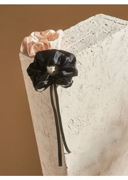 Sinsay - Scrunchie 2 pack - wielobarwny ze sklepu Sinsay w kategorii Dom - zdjęcie 184744265